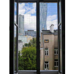 Wzmocniona siatka drutem na okno dla kota montaż Warszawa