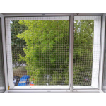 Siatka na okno Wzmocniona drutem dla kota montaż