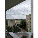 Siatka ochronna na balkon przeciw gołębiom