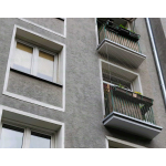 Wzmocniona siatka na balkon dla kota montaż