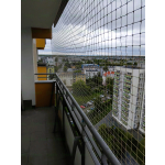 Wzmocniona siatka ochronna dla kota na balkon z montażem Warszawa