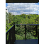 Założenie siatki dla kotów na balkon bez wiercenia