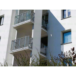 Siatka wzmocniona drutem na okno dla kota Bezinwazyjny montaż Warszawa