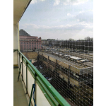 Siatka zabezpieczająca balkon przeciw ptakom przezroczysta montaż Warszawa